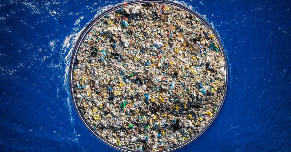 A half-mile installation just took 20,000 pounds of plastic out of the Pacific — proof that ocean garbage can be cleaned - Featured image
