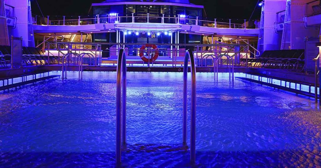 People Are Second Guessing Taking a Cruise After Seeing Reality Of What They Look Like At Night - Featured image