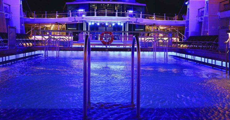 People Are Second Guessing Taking a Cruise After Seeing Reality Of What They Look Like At Night - Featured image