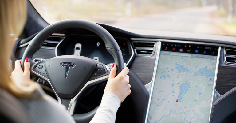 Woman Reveals Surprising Fact About Her Tesla After Being Stuck in it For 40 Minutes in 115 Degree Heat - Featured image