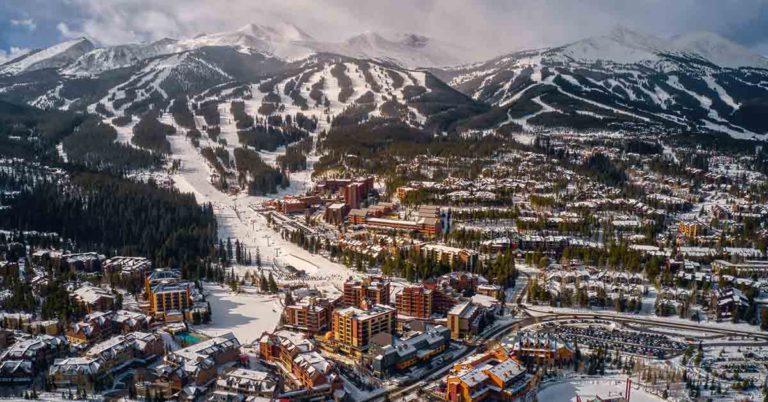 A Colorado Ski Town Has a Job Posting With a $167k Salary That Remains Vacant Because Nobody Can Afford to Live There - Featured image