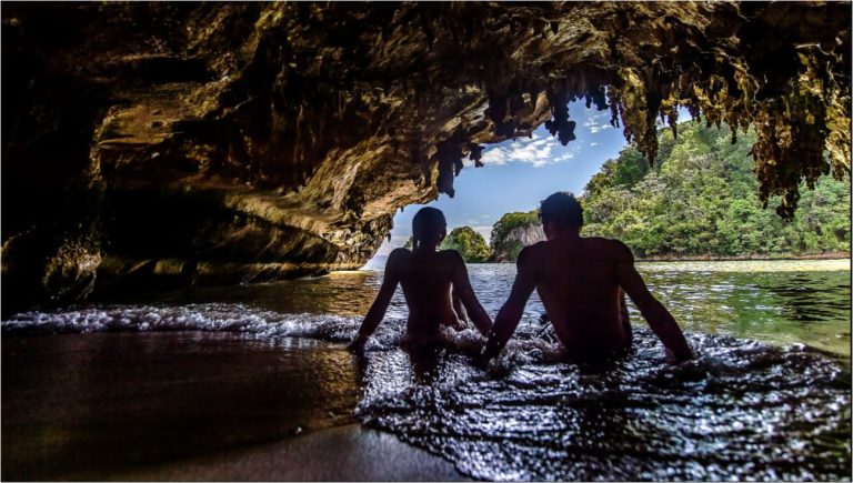Newly Married Couple Got So Drunk On Honeymoon They Bought Their Hotel - Featured image