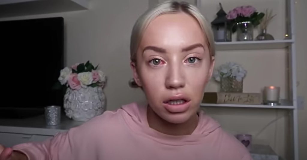 Luxury hotel banned all social media influencers - Featured image