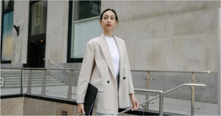 10 signs you’re actually a genius (even if you don’t think so) - Featured image