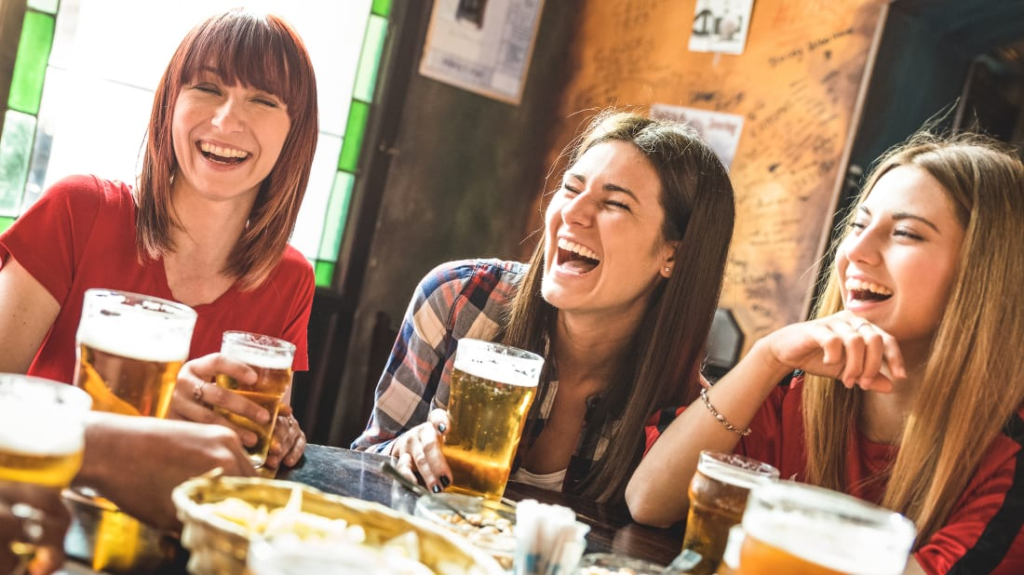 In Ireland, Little Christmas Is a Day for Women to Celebrate the End of the Holiday Season—at the Nearest Pub - Featured image