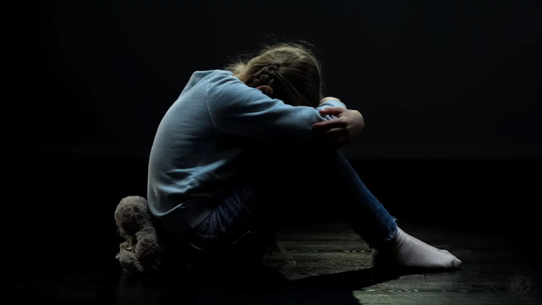 10 Signs of Anxiety In Children That Parents Don’t See - Featured image