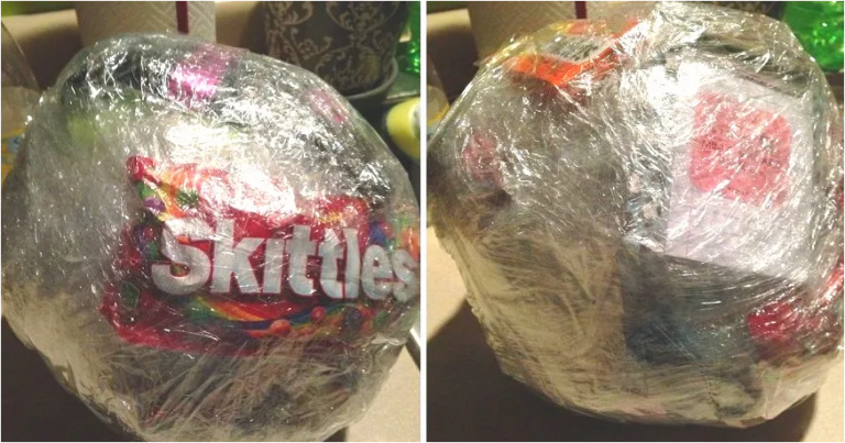 How To Play The Saran Wrap Christmas Game This Holiday Season - Featured image