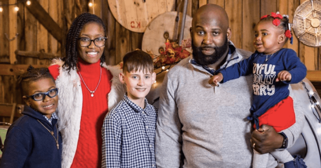 Boy’s dream comes true after getting adopted by best friend’s family: ‘Love doesn’t have a color’ - Featured image