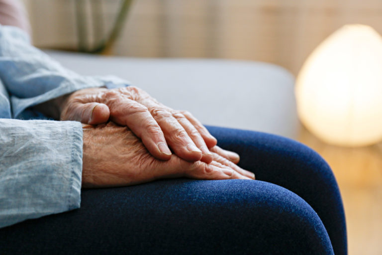 102-Year-Old Eagles Super-Fan, Shares Her 4 Simple Tips for a Long Life - Featured image