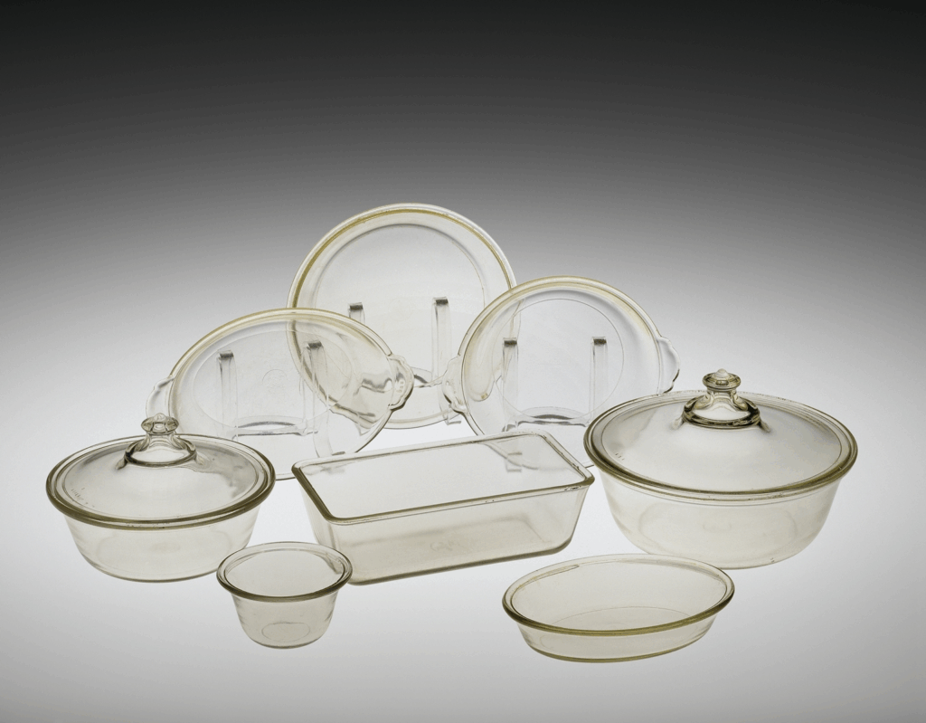 pyrex dinnerware