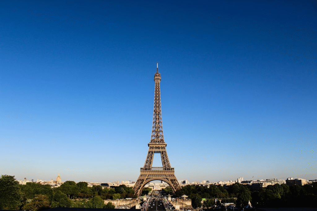 image of Eiffel Tower