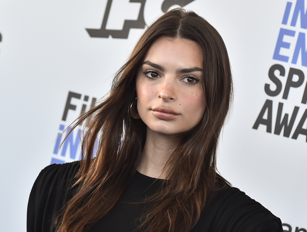 LOS ANGELES - JAN 06: Emily Ratajkowski arrives for the Film Independent Spirit Awards 2020 on February 08, 2020 in Santa Monica, CA