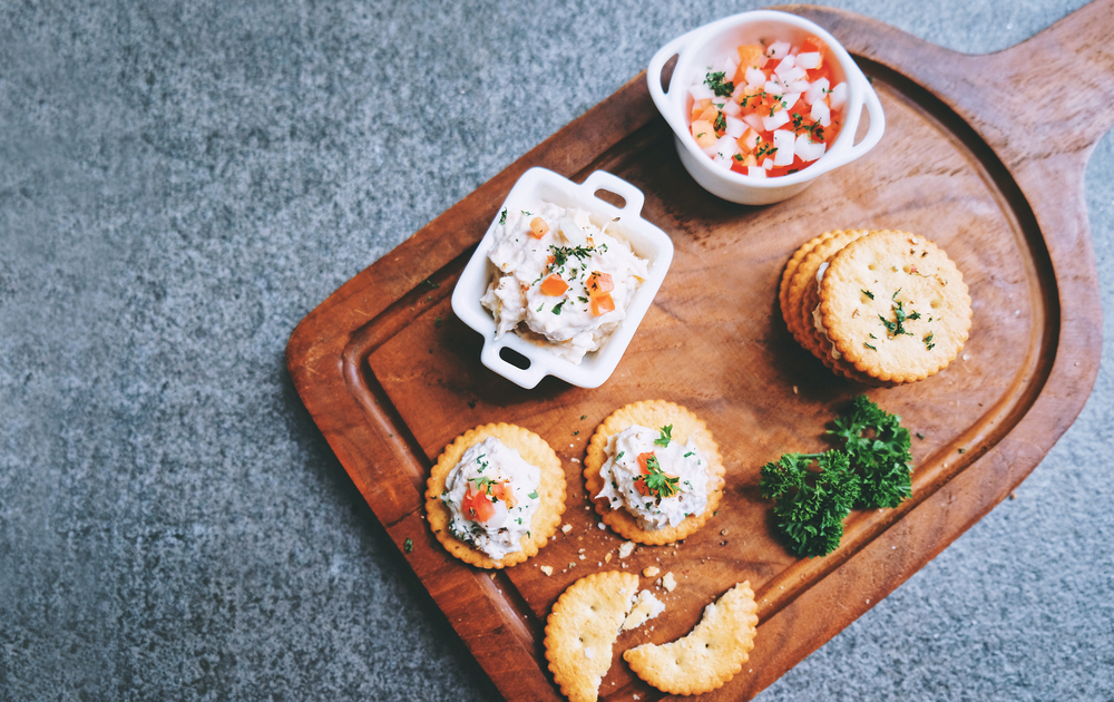 Tuna salad on crackers