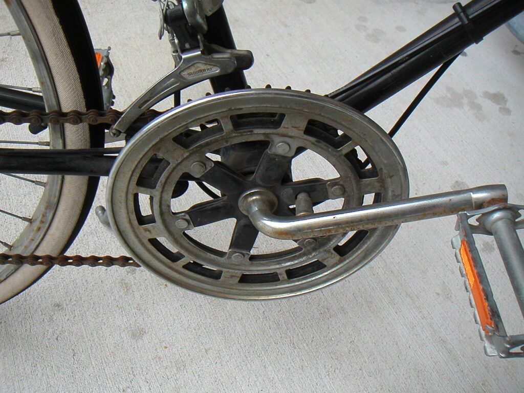A one-piece ("Ashtabula") crank as seen from the right side

