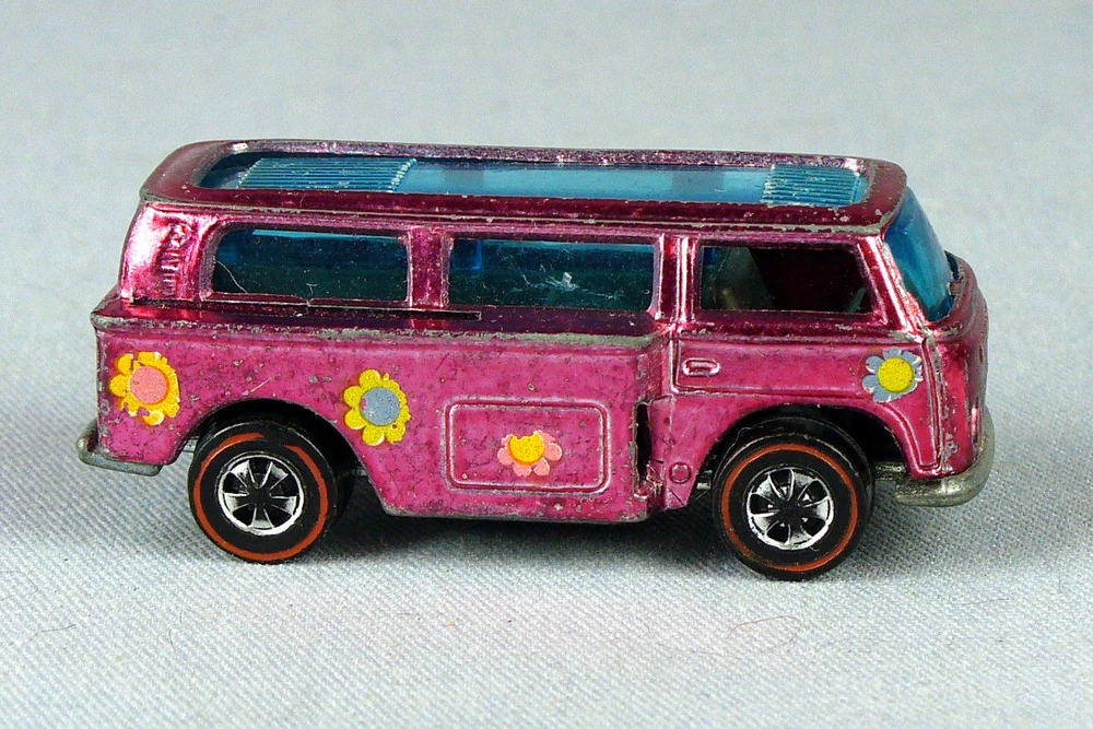 1969 Pink Rear-Loading Beach Bomb