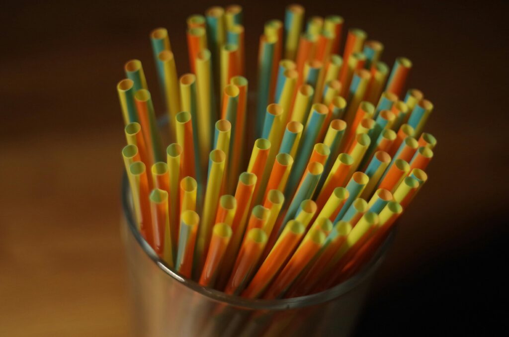 plastic straws