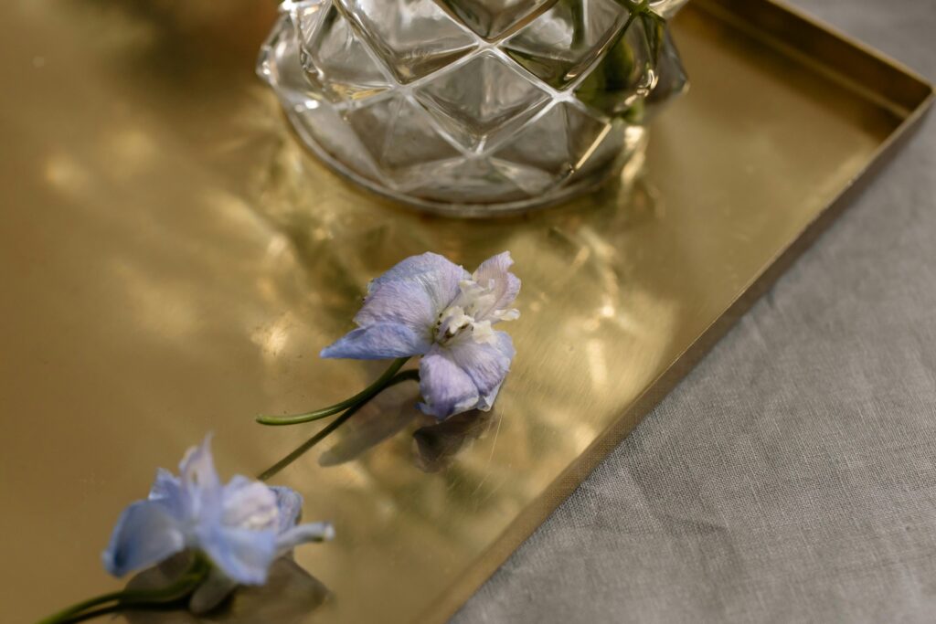 gold tray with flowers