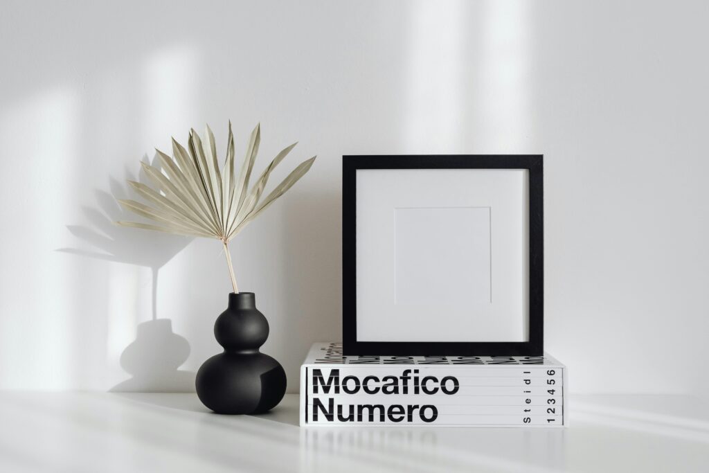 minimalist photo frame