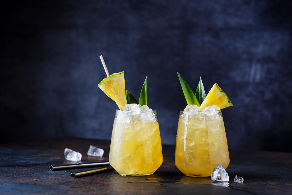 Pineapple and chicory root tea with sparkling water