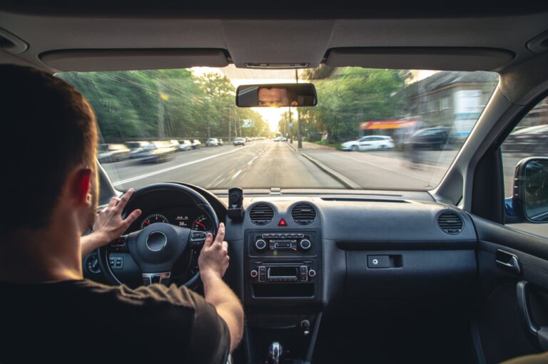 12 Things You’re Doing in Ubers That Drivers Can’t Stand - Featured image