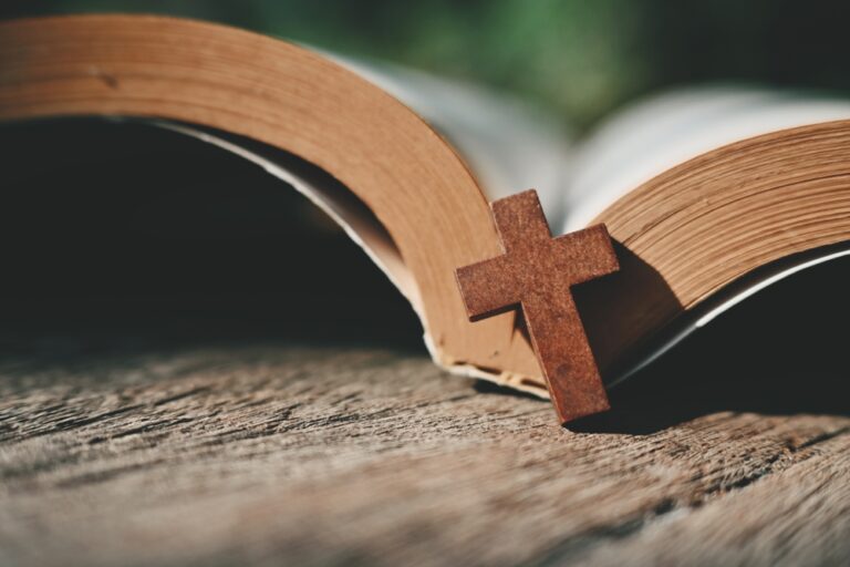 What Does the Bible Really Say About Cremation? - Featured image