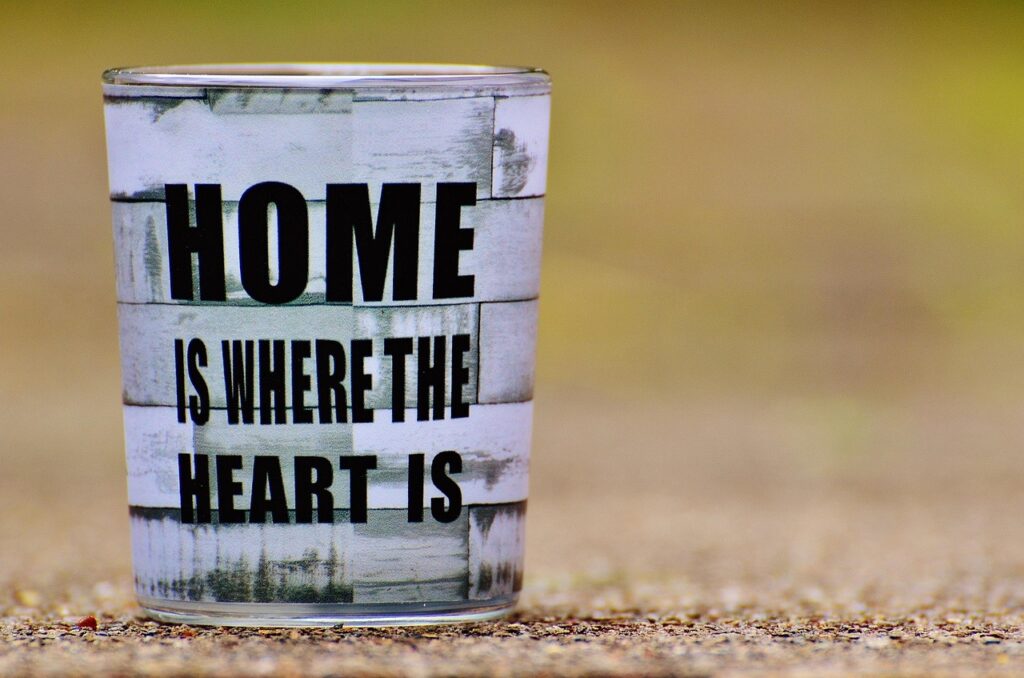 At home, Happiness, Home image