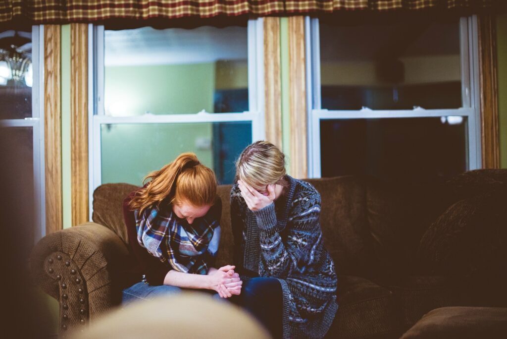 https://unsplash.com/photos/man-and-woman-sitting-on-sofa-in-a-room-e92L8PwcHD4