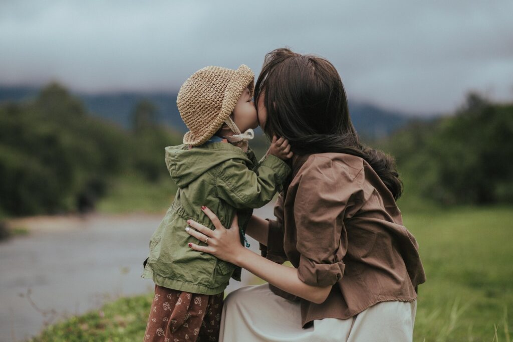 Mother, Daughter, Kiss