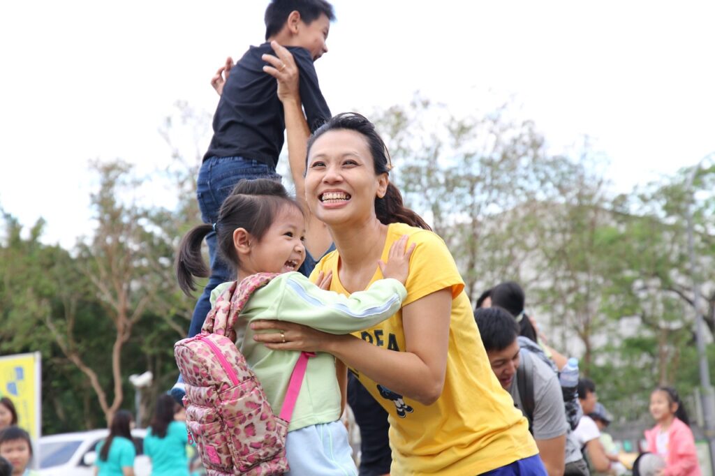 Parent-child, Child, Happy