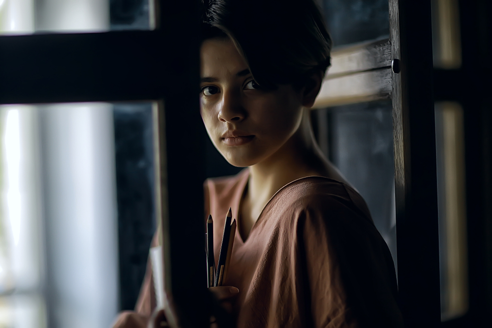 portrait girl artist / genre portrait of a poor girl, the concept of education, training, art. Art school, teen girl