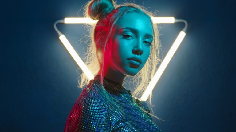 The 6 Most Magnetic Zodiac Signs and How They Draw People In - Featured image