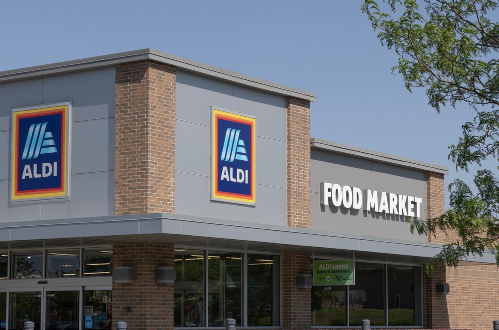 Noblesville - May 19, 2024: Aldi Discount Supermarket. Aldi sells a range of grocery items, including produce, meat and dairy at discount prices.