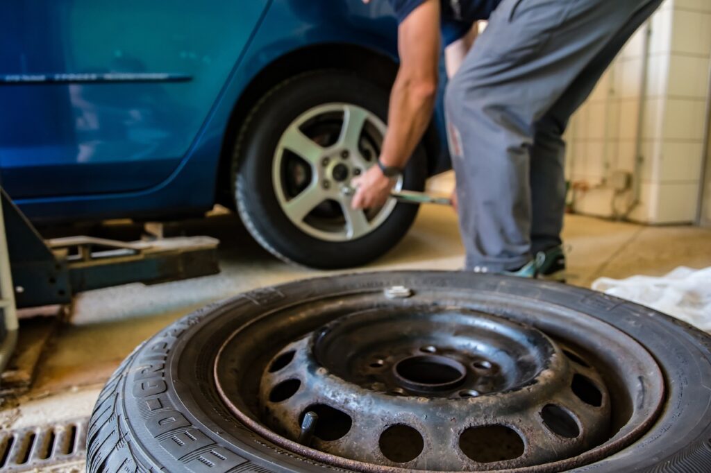 Winter tires, Tire service, Automobile