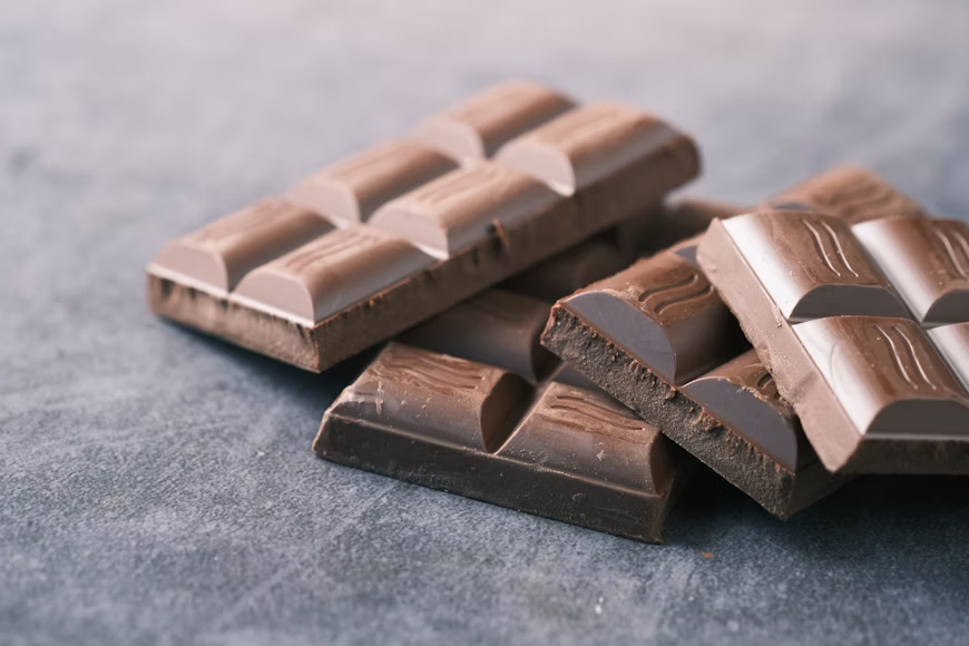 food dark chocolate bar image