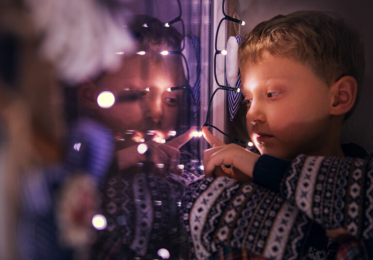 10 Quiet Ways Childhood Loneliness Still Shapes You as an Adult - Featured image