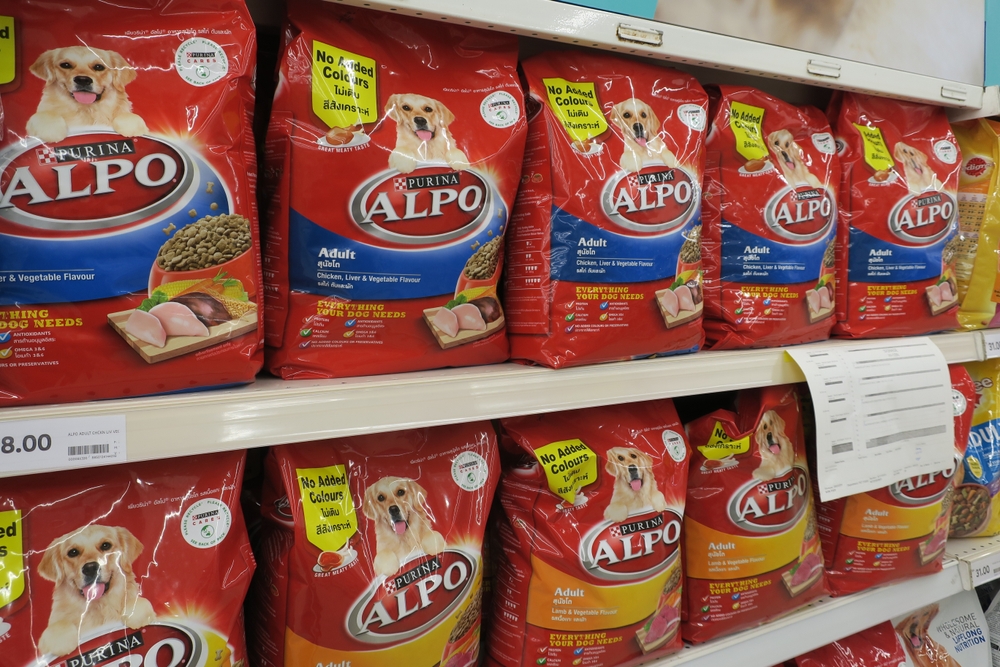 selangor.malaysia.24.5.2023. ALPO Dry Dog Food is made from quality ingredients to deliver a complete and balanced nutrition with great meaty taste.