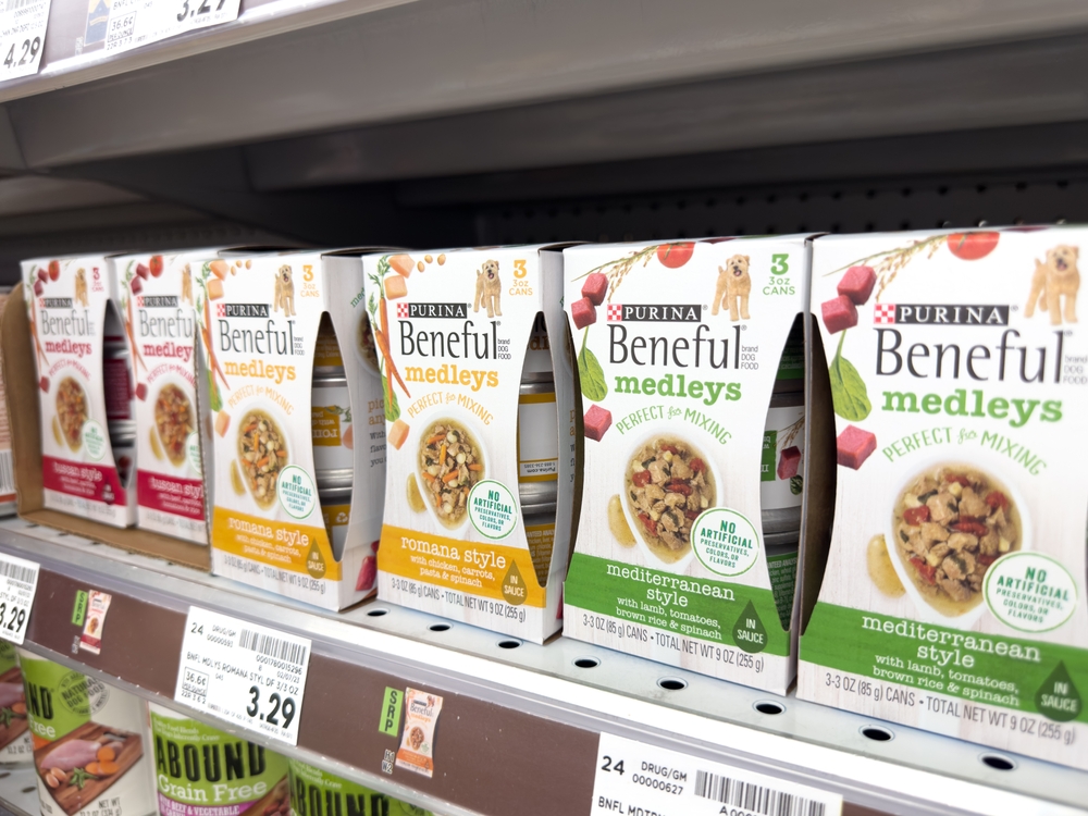 Los Angeles, California, United States - 05-05-2023: A view of several packages of Purina Beneful medleys, on display at a local grocery store.
