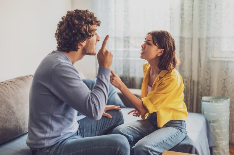 The Single Question That Can Clarify Whether a Relationship Should Continue - Featured image