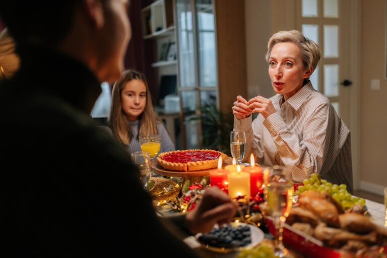 Narcissistic mother? How to Cope This Christmas - Featured image
