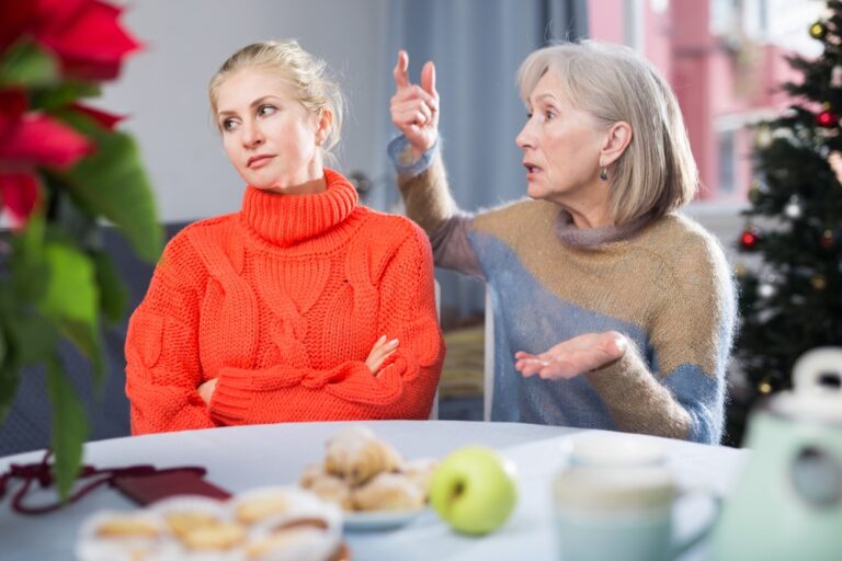 Why It Is Completely Fine To Cut Out Family Members From Your Life - Featured image