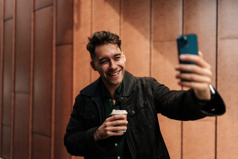 If He Shows These 13 Habits, He’s Likely a Low-Quality Man - Featured image