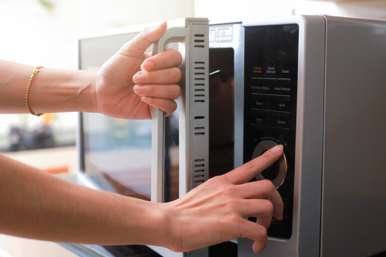 The Microwave Button You Should Be Using but Aren’t - Featured image