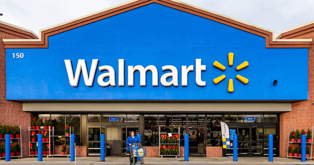 15 Deals at Walmart that Give Retirees the Most Savings - Featured image