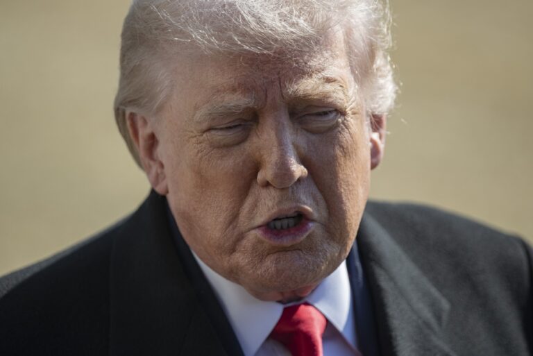 36 senior US doctors say Donald Trump is mentally ‘unfit for office’ - Featured image