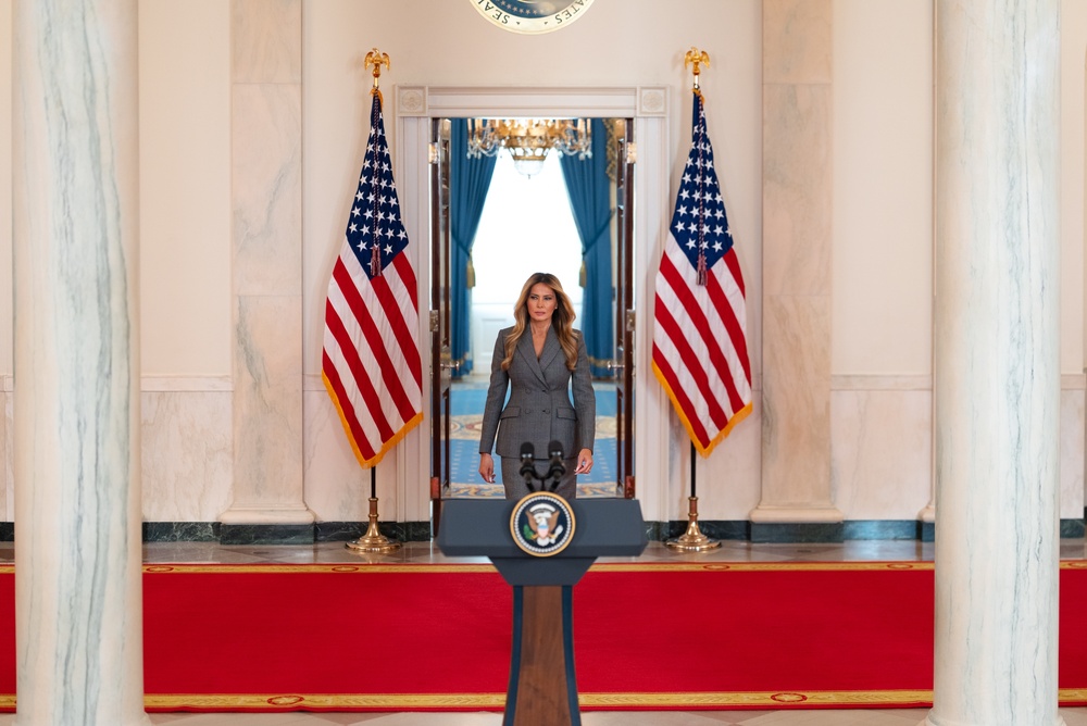 Wives around the world wonder what Melania’s future looks like if Trump dies in office - Featured image