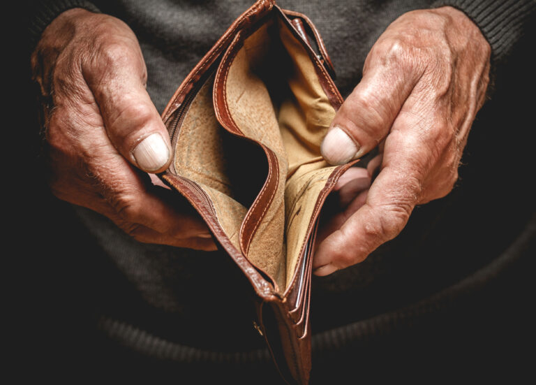 10+ Things To Do If You’re Barely Scraping By Financially - Featured image