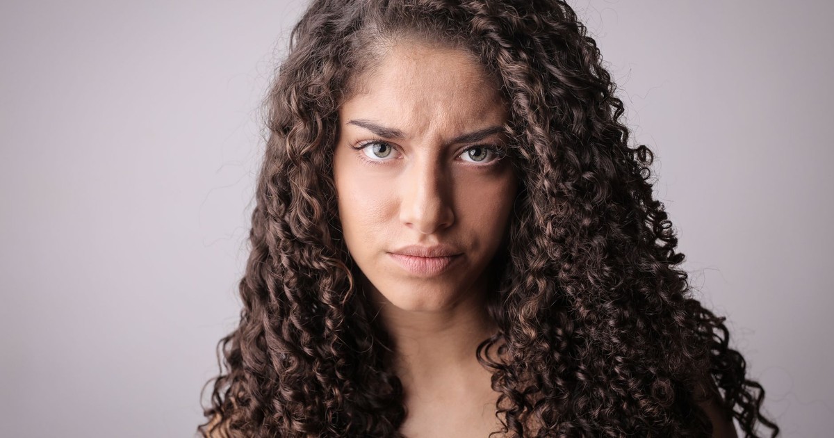 Psychologists Say These 12 Words Are Quietly Making People Trust You Less
