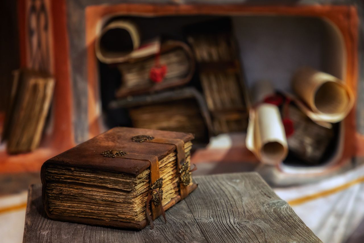15 of the Biggest Lies Ever Told in Human History