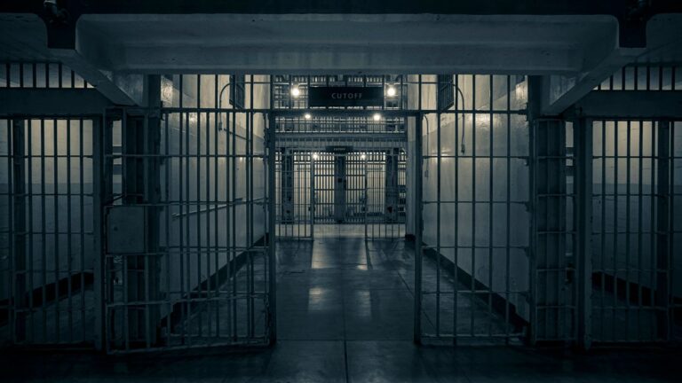 Prison Guards Bombshell Testimony Deepens Epstein Mystery - Featured image