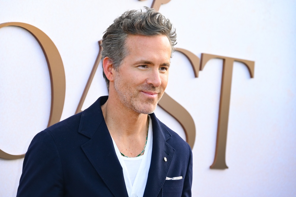 Ryan Reynolds ‘Broke Every Bone in Left Side of His Body’ and Explains the Whole Story - Featured image